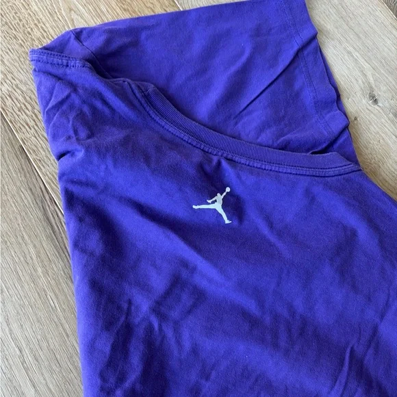 Air Jordan Flight T-Shirt in Purple & Green - Picture 3 of 4